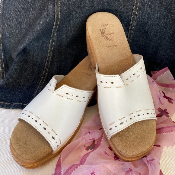 White Mountain Shoes - NIB Cream Leather White Mountain Sandals Size 10M